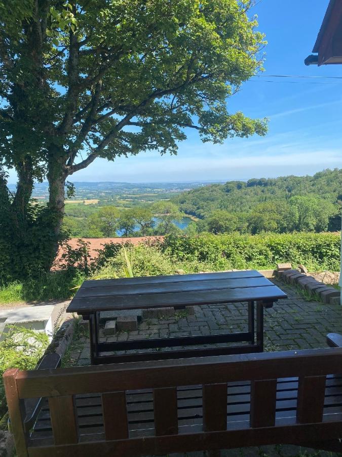 Upper Grippath Farm Holiday Cottages نيوبورت المظهر الخارجي الصورة